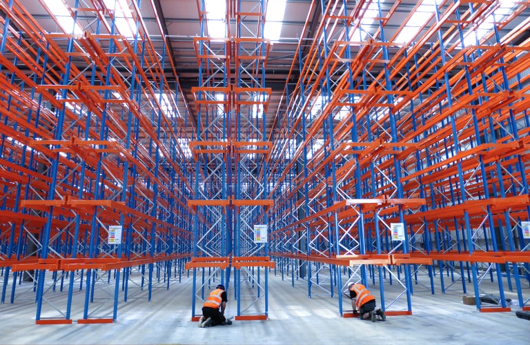 T2 Installing Pallet Racking On Site